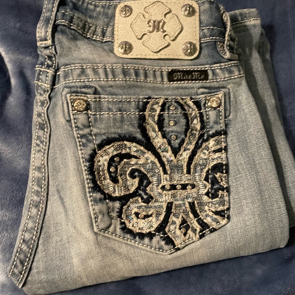 Miss Me Jeans size 30, Mid-rise Boot cut
